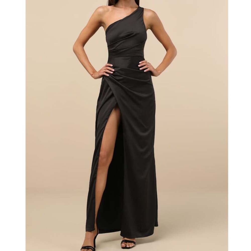 NEW Lulus Dreaming of Elegance Black Glossy Satin One-Shoulder Maxi Dress Small